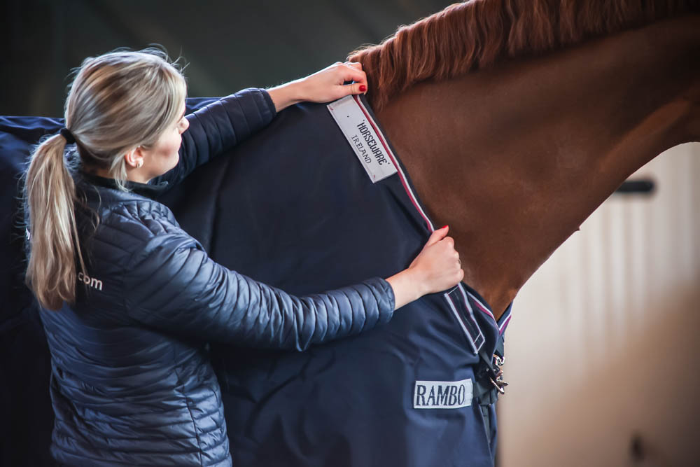 Welke deken doe ik mijn paard op?